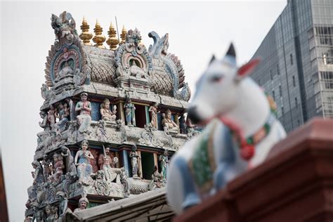  Le Temple Sri Mariamman: Une Ode Vibrant à la Foi et au Folklore Tamoul!